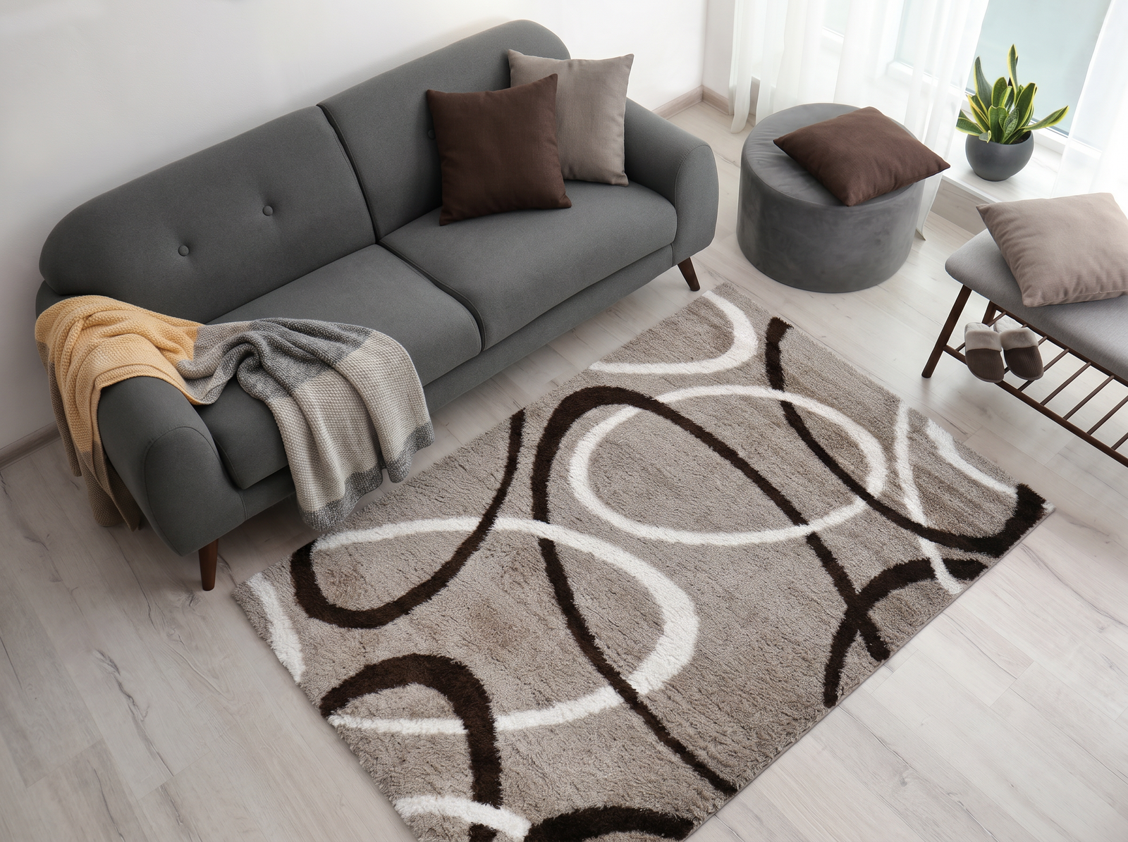 P171 Ovals – Black & Grey by RugGuy